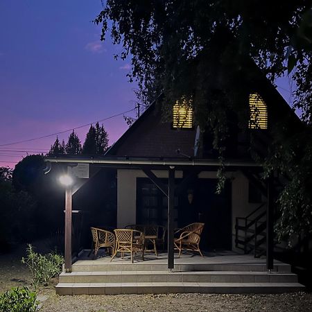 Vila Aranypart Vendeghaz - Tiszakécske Exteriér fotografie