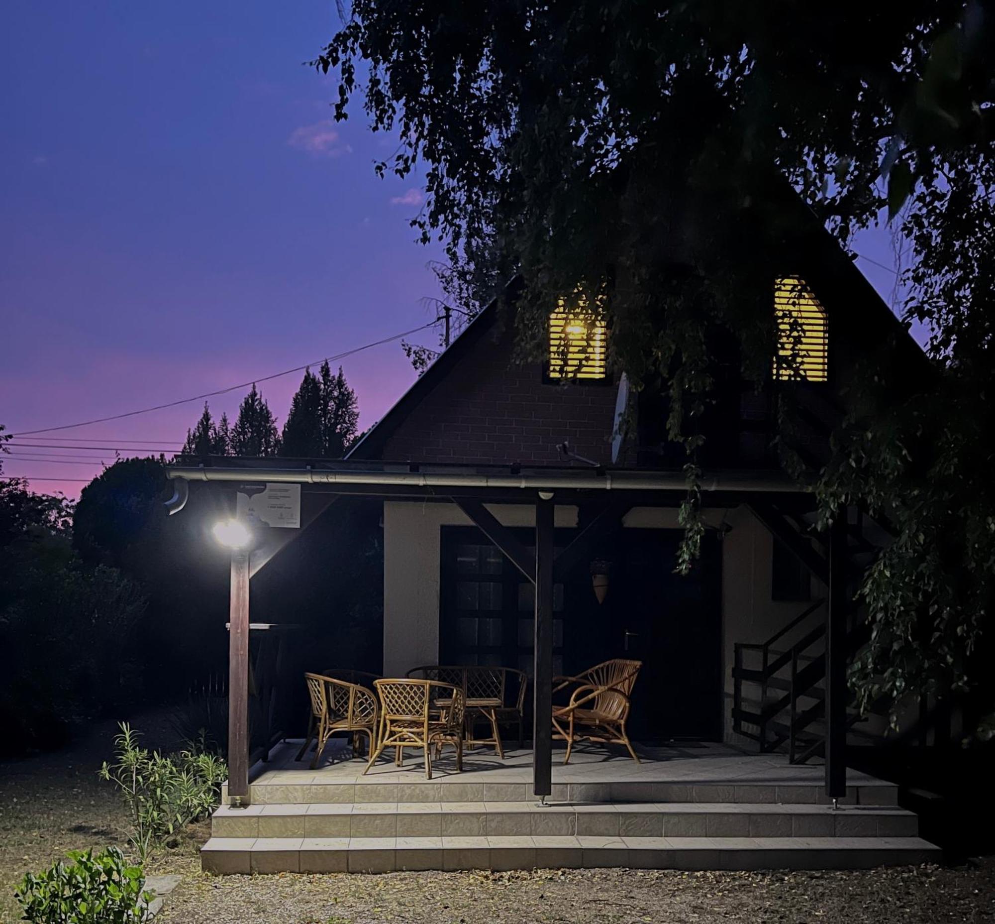 Vila Aranypart Vendeghaz - Tiszakécske Exteriér fotografie